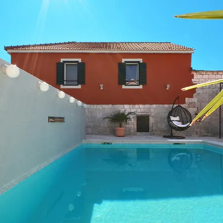 Islander House With Pool Vikendica Trogir