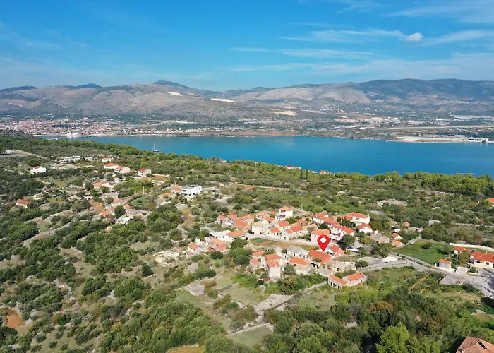 Ferienhaus Islander House With Pool Trogir