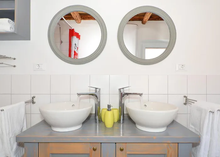 Islander House With Pool *