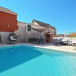 Islander House With Pool Casa vacanze *