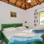 Casa vacanze Islander House With Pool *