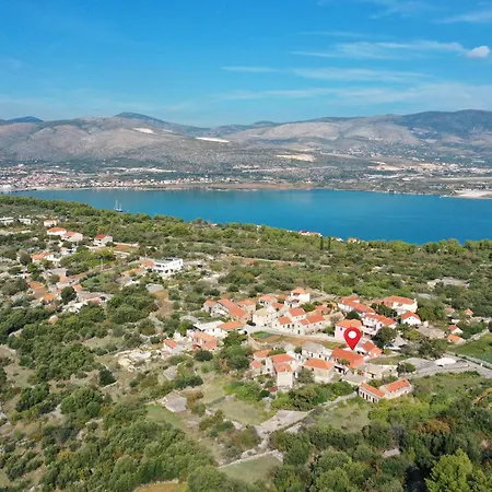 Semesterbostad Islander House With Pool Trogir