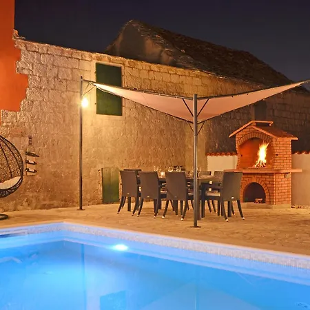 Islander House With Pool Semesterbostad Trogir