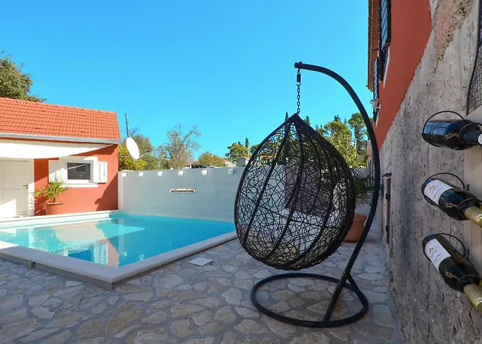 Islander House With Pool * Trogir