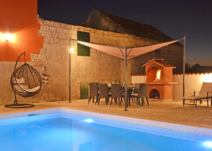 Islander House With Pool Prázdninový dům Trogir