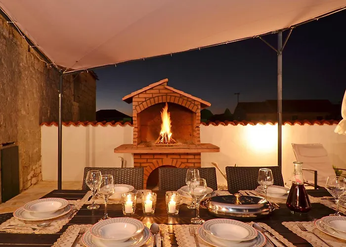 Islander House With Pool * Trogir