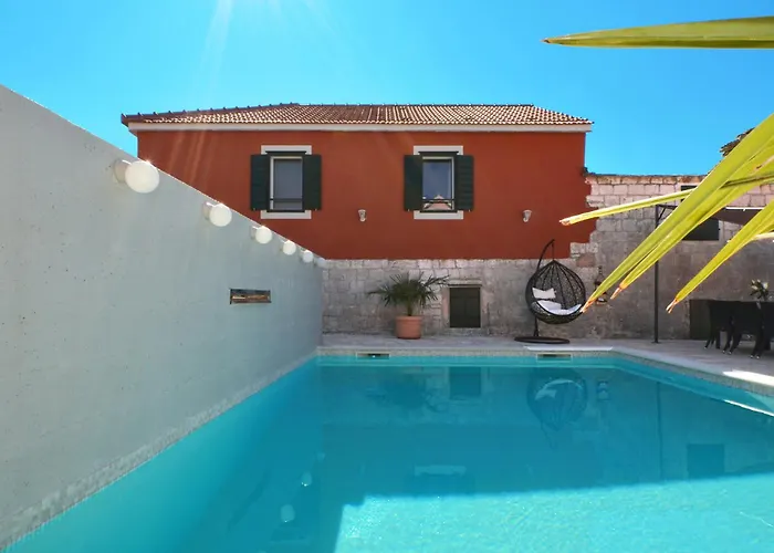 Islander House With Pool Vikendica Trogir