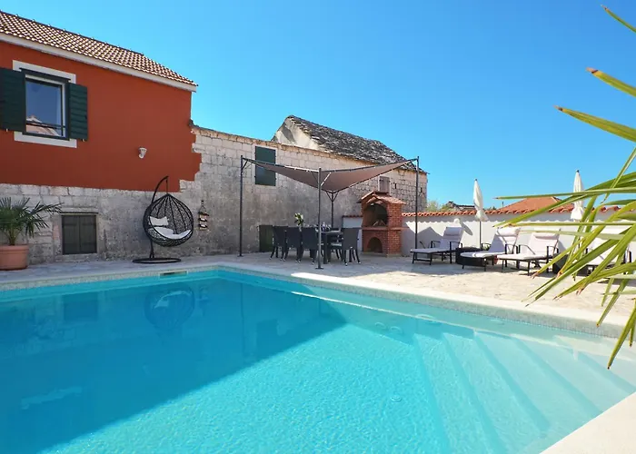 Islander House With Pool Vikendica *