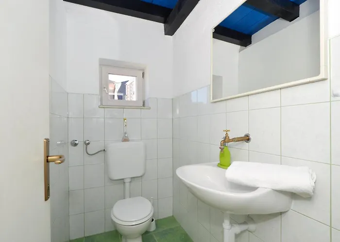 Islander House With Pool *