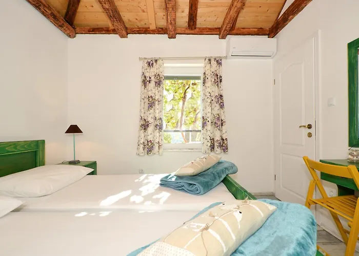 Islander House With Pool Vikendica *