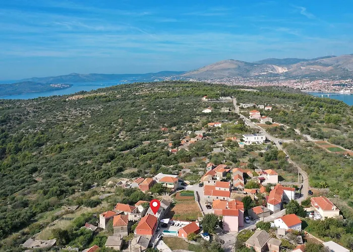 Vikendica Islander House With Pool